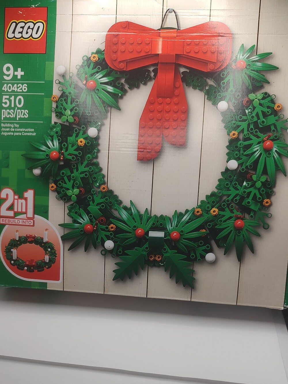 LEGO 2-in-1 Christmas Wreath (40426) New/Sealed has shipping label right on box